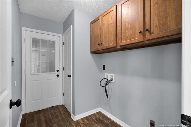 Building Photo - 1183 Helmsley Dr