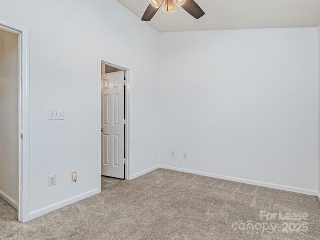 Building Photo - 2223 Cigar Ct
