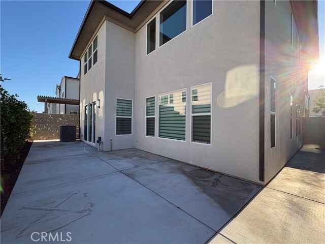 Building Photo - 160 Longden