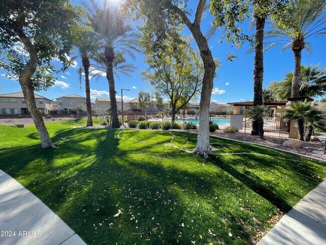 Building Photo - 1940 W Faria Ln