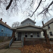 Building Photo - 378 E 156th St