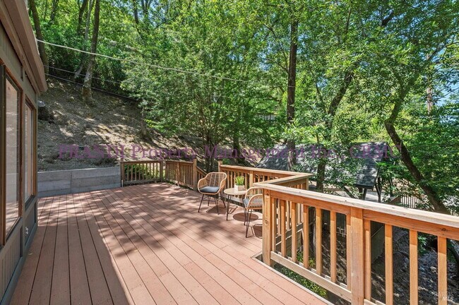 Building Photo - Retreat Like Home with Recent Upgrades Thr...