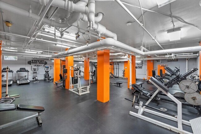 Building Photo - 201 St Pauls Ave