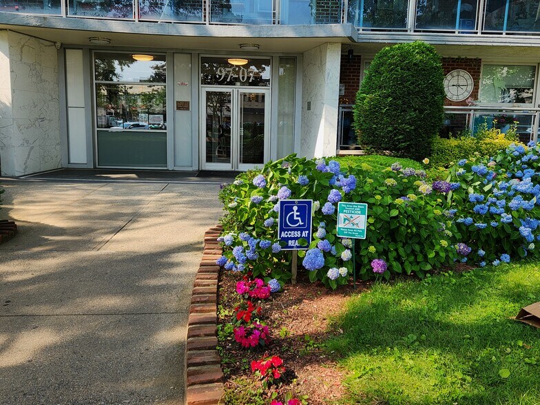 Building Photo - 9707 63rd Rd