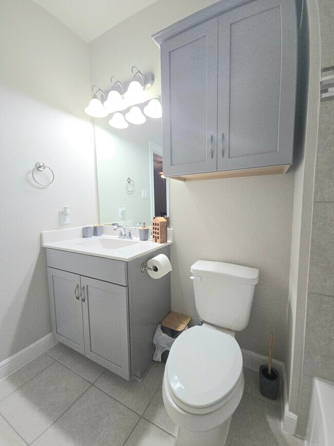 Building Photo - 5715 Caper Shores Ln