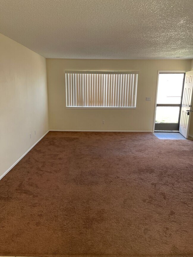 Building Photo - 12715 Navajo Pl