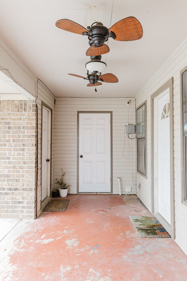 Building Photo - 1105 Gordon Blvd