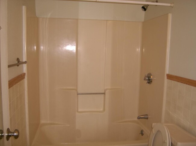 Full bath room shower tub - 1237 Pawtucket Blvd