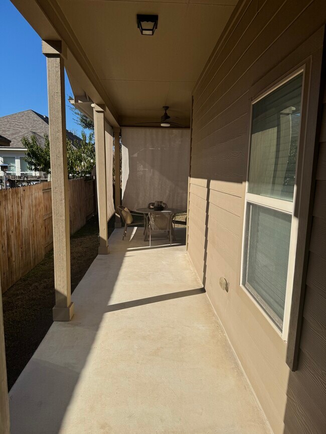 Building Photo - 24735 Buck Creek