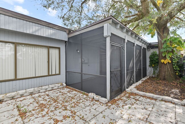 Building Photo - Winter Park Townhouse Available immediately!