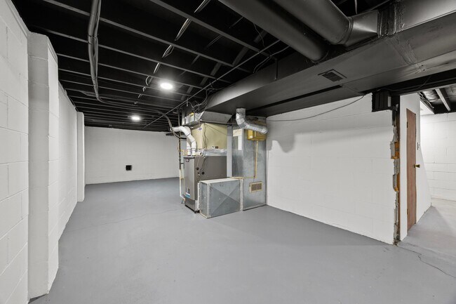 Building Photo - 4250 Rutherford Rd