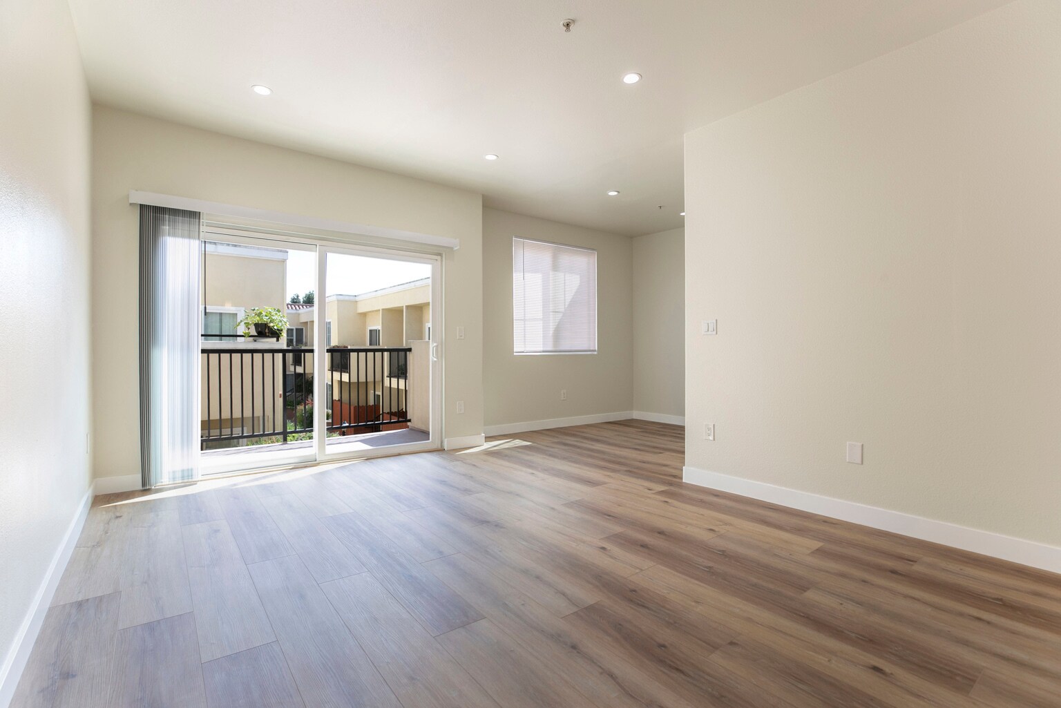 Building Photo - 300 E Providencia Ave