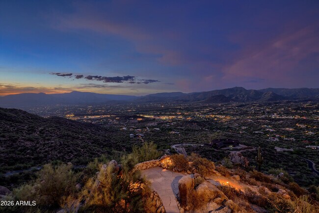 Building Photo - 6700 E Hawksnest Rd