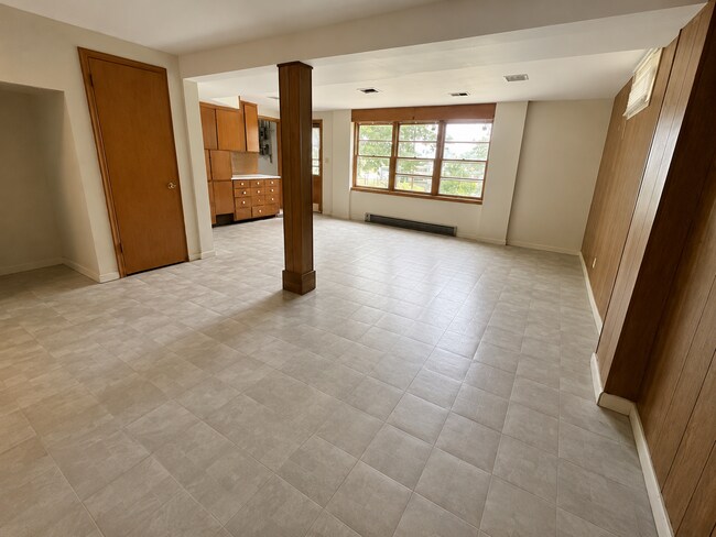Building Photo - 4902 Ruggles St