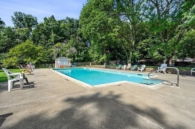 Building Photo - 200 Swanton St