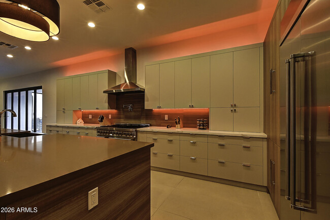 Building Photo - 6401 E Larkspur Dr