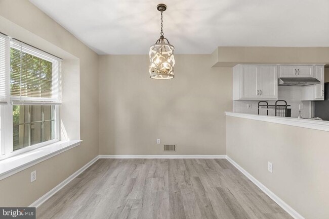 Building Photo - 424 Revere Dr