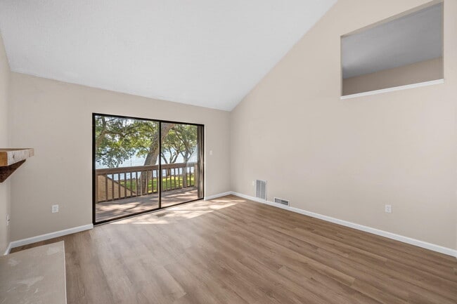 Building Photo - 41 Marina Cove Dr