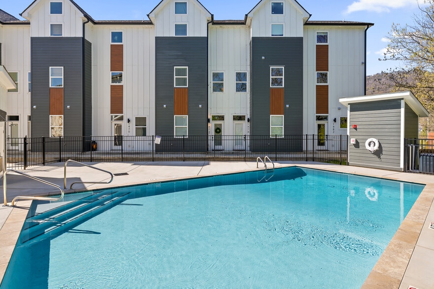 Primary Photo - 1474 Stockyard Pl