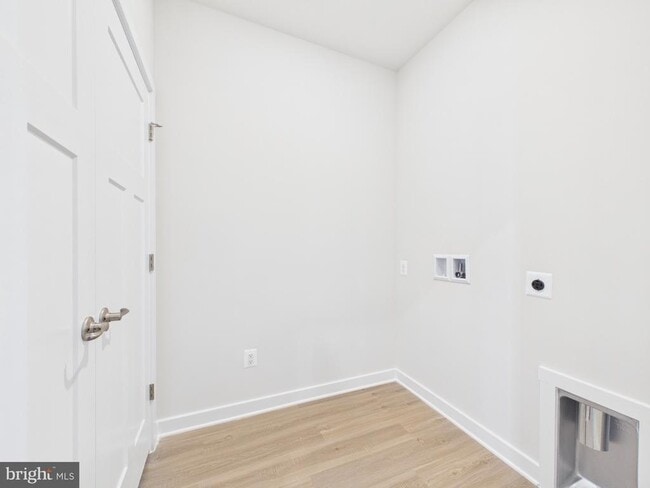 Building Photo - 362 Baker Dr