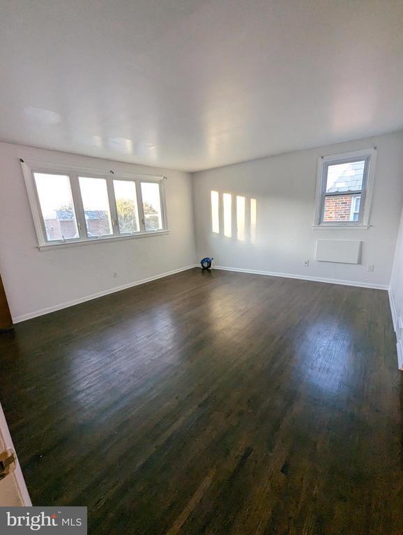 Building Photo - 910 Durard Rd