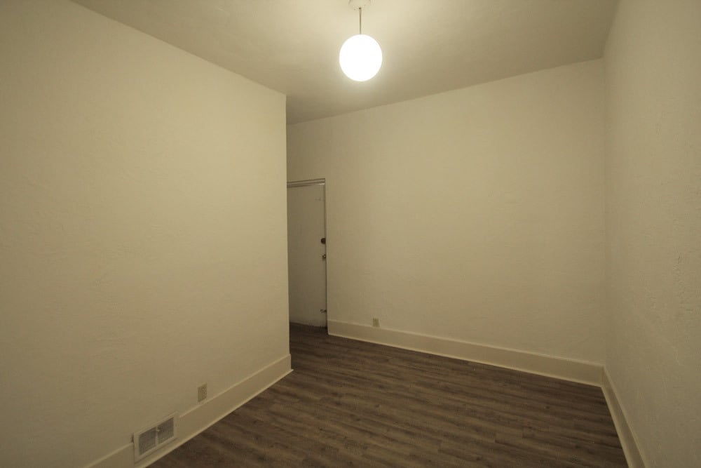 Building Photo - 419 Peebles St