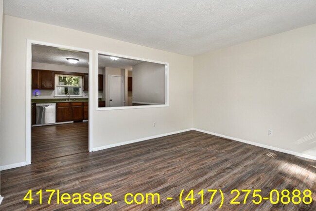 Building Photo - 201 S Meadowview Ave