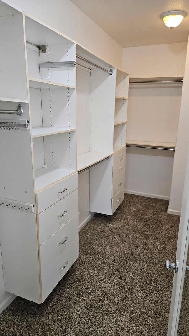 Building Photo - Hawaiian