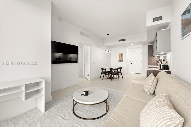 Building Photo - 159 NE 6th St