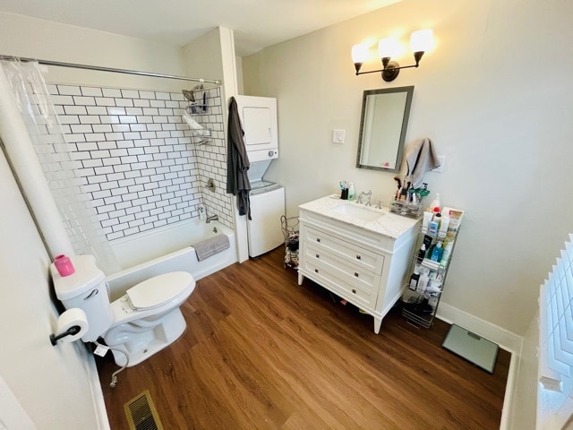 Building Photo - 72 - .5 Hickory St