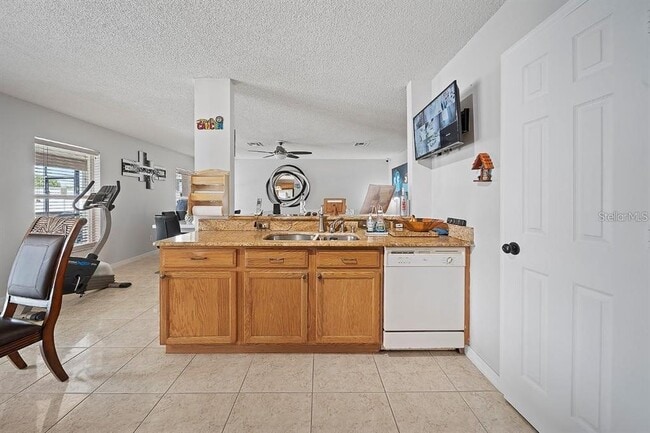 Building Photo - 3304 Amberley Park Cir