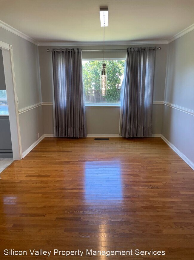 Building Photo - 5 br, 3 bath House - 955 Marlinton Ct