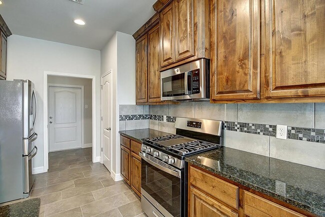 Building Photo - 7522 Sable Creek Dr
