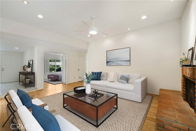 Building Photo - 26501 Cortina Dr