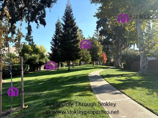 Building Photo - 622 Sutton Ct