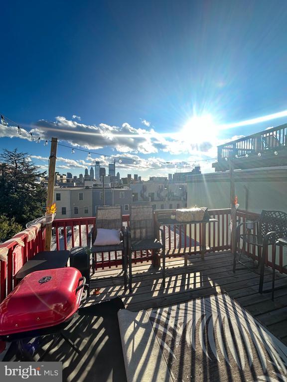 Building Photo - 1710 W Girard Ave