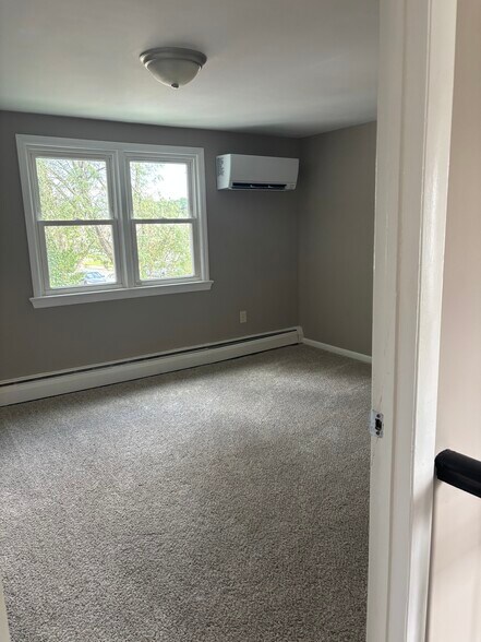 upstairs bedroom 3 - 10 14th St