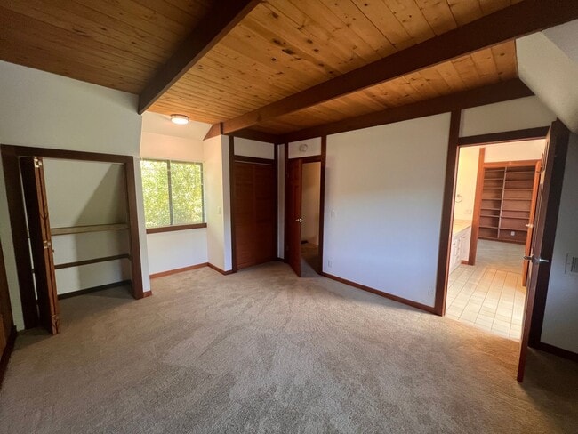 Building Photo - FOUR BEDROOM THREE BATH PLUS OFFICE UPDATE...
