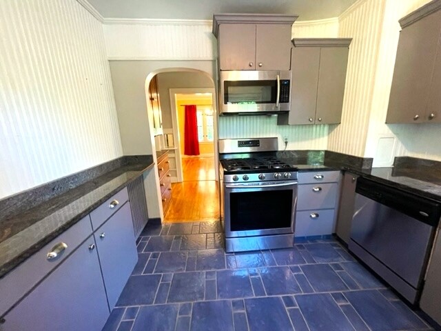 Building Photo - 3403 Dellwood Rd