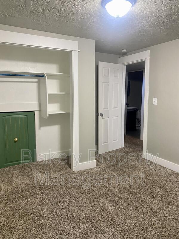 Building Photo - 1541 Marilyn Cir