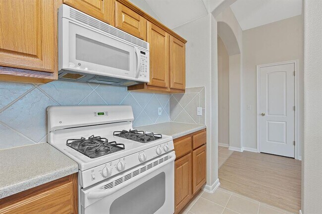 Building Photo - 521 Manchester Ln