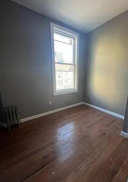 Building Photo - 1297 Clay Ave