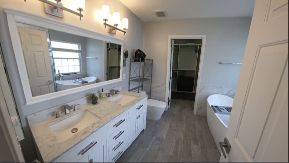 Main Bathroom - 11632 Long Forest Dr
