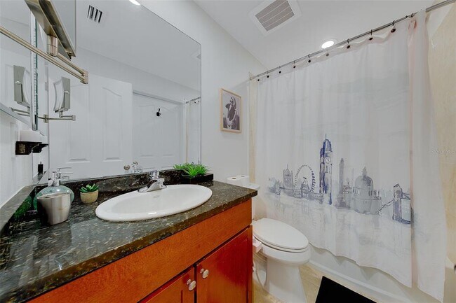 Building Photo - 642 Wells Ct