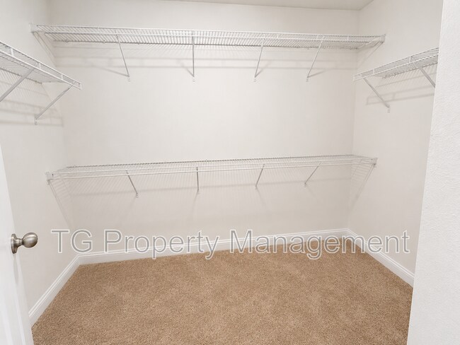 Building Photo - 248 Zancara St