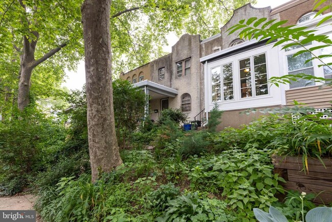 Building Photo - 3429 Osmond St