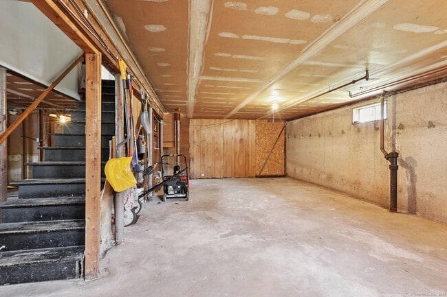 Building Photo - 37 Cumberland Dr
