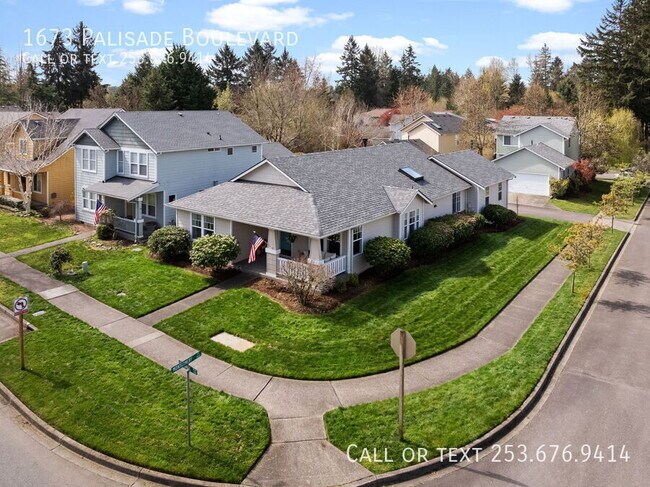 Building Photo - 1673 Palisade Blvd