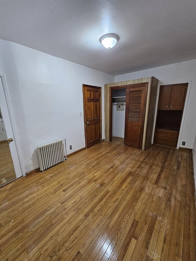 Building Photo - 7411 Park Ave