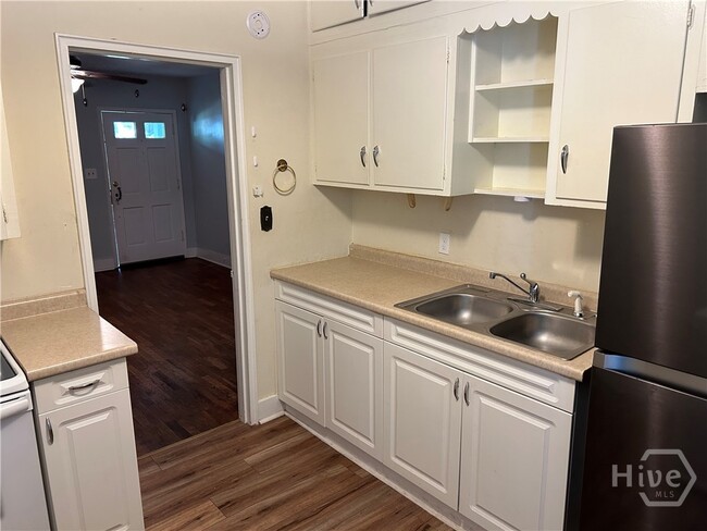 Building Photo - 253 Springdale St